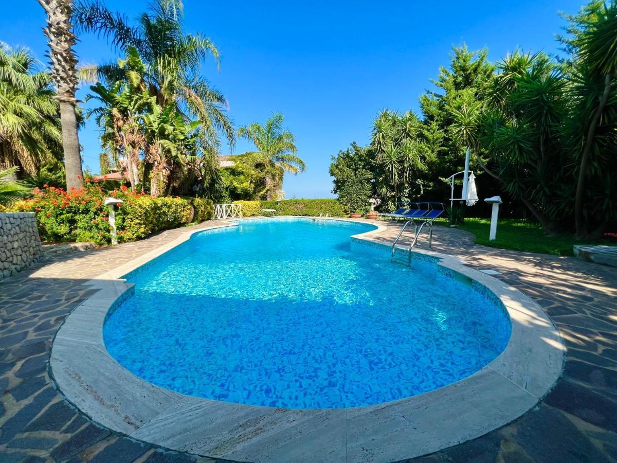 Villa Talia Carini Luaran gambar